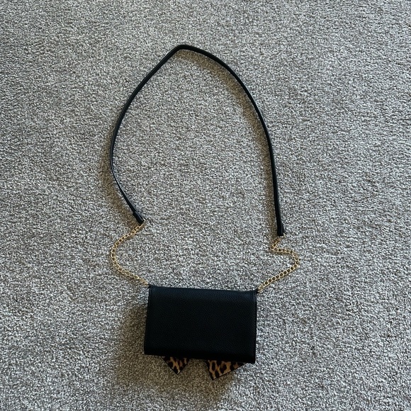 Crossbody cute bow, built in wallet - Picture 4 of 7